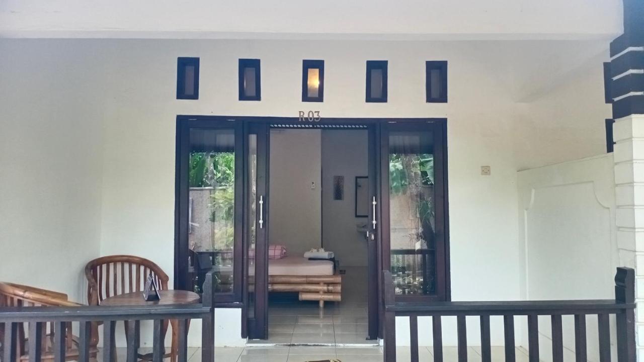 Gili Guest House Gili Air Exterior photo